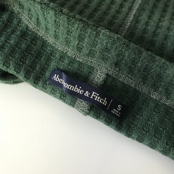 Abercrombie & Fitch Cropped Dark Green Cardigan - Picture 6 of 6